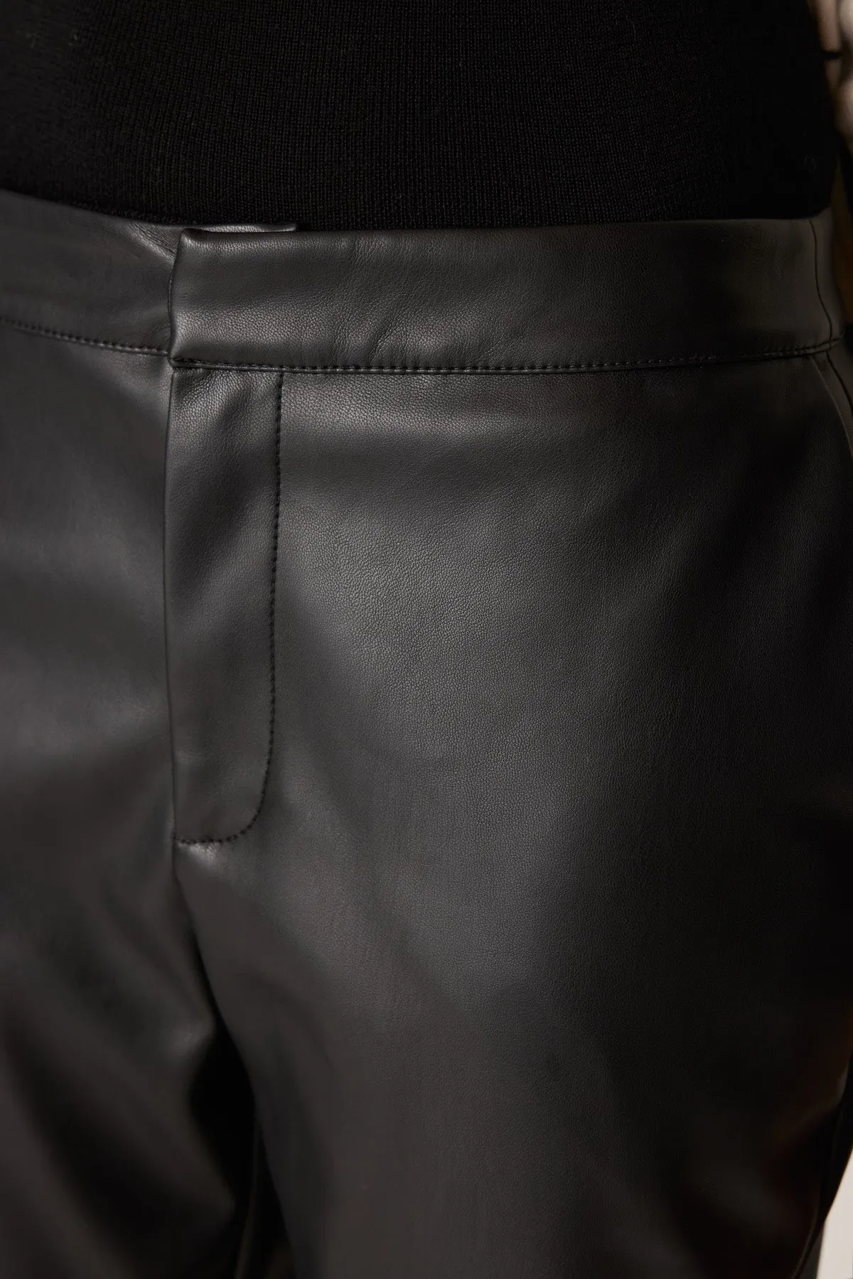 Arlo Vegan Jogger - Black